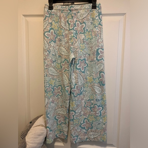 NWT Sundry Crop Flare Sweatpant Women Paisley Size 2 or Medium - Picture 2 of 7